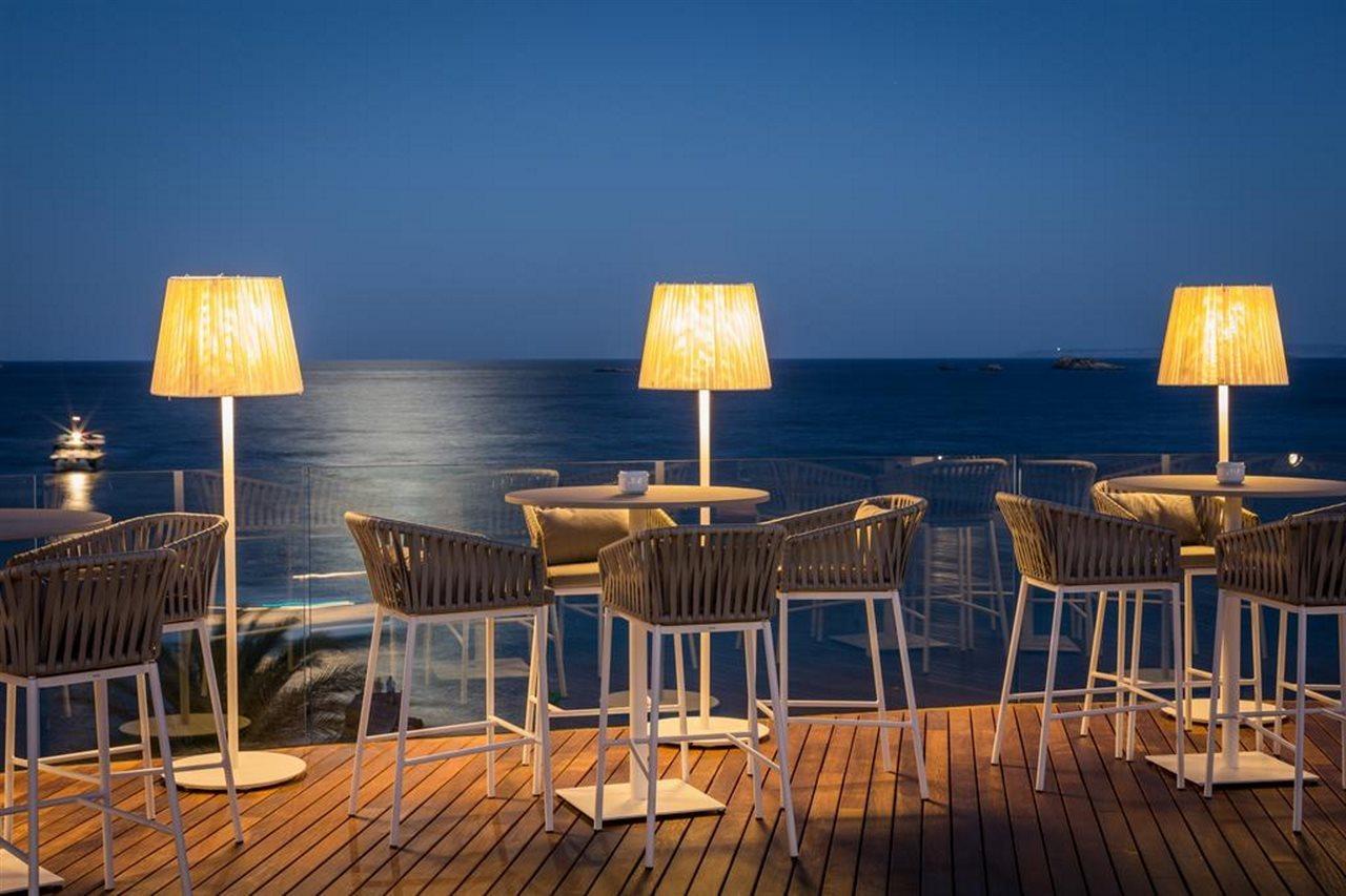 One Ibiza Suites Exterior photo The bar at the top of the hotel