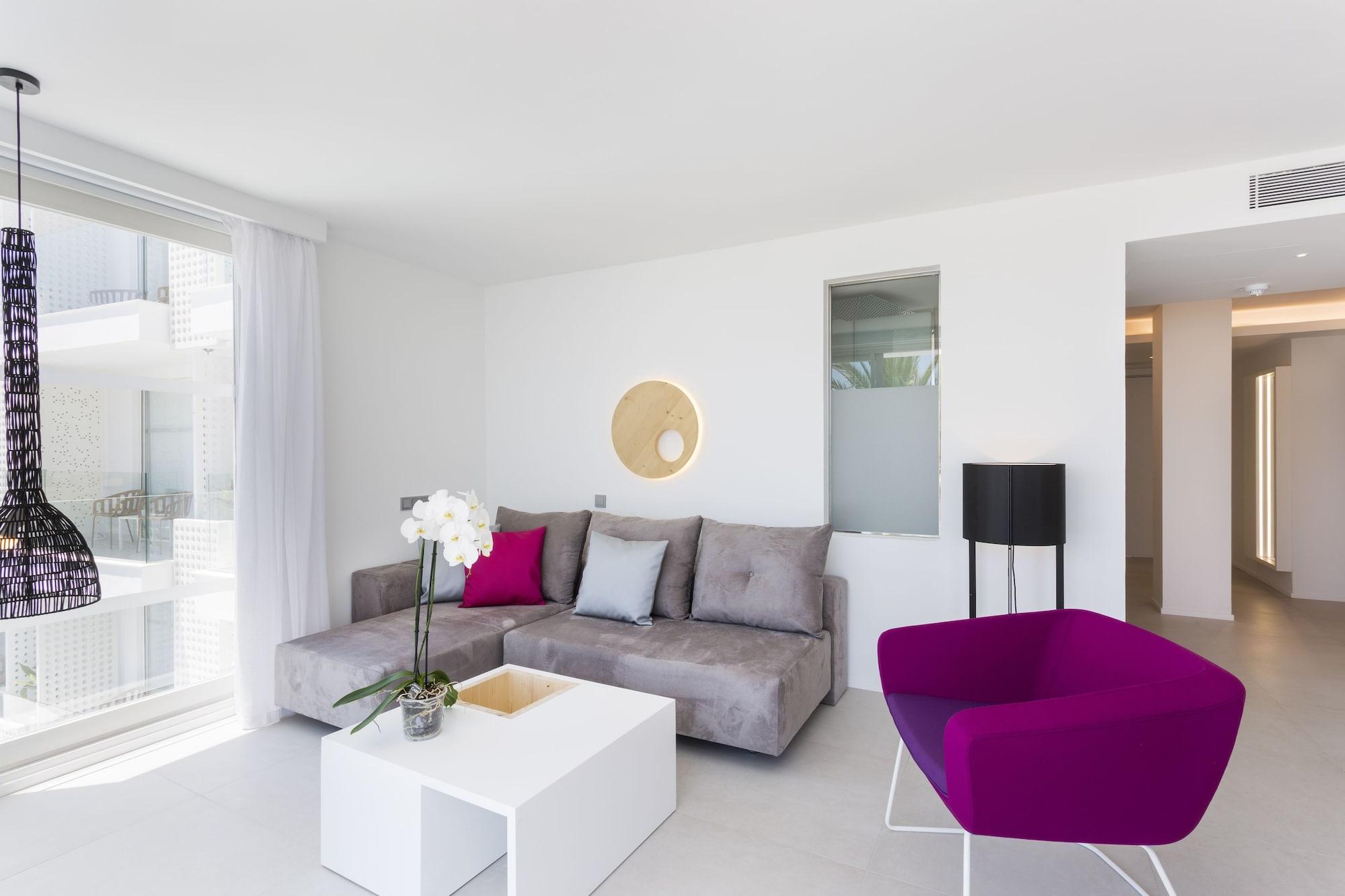One Ibiza Suites Exterior photo Interior of a suite