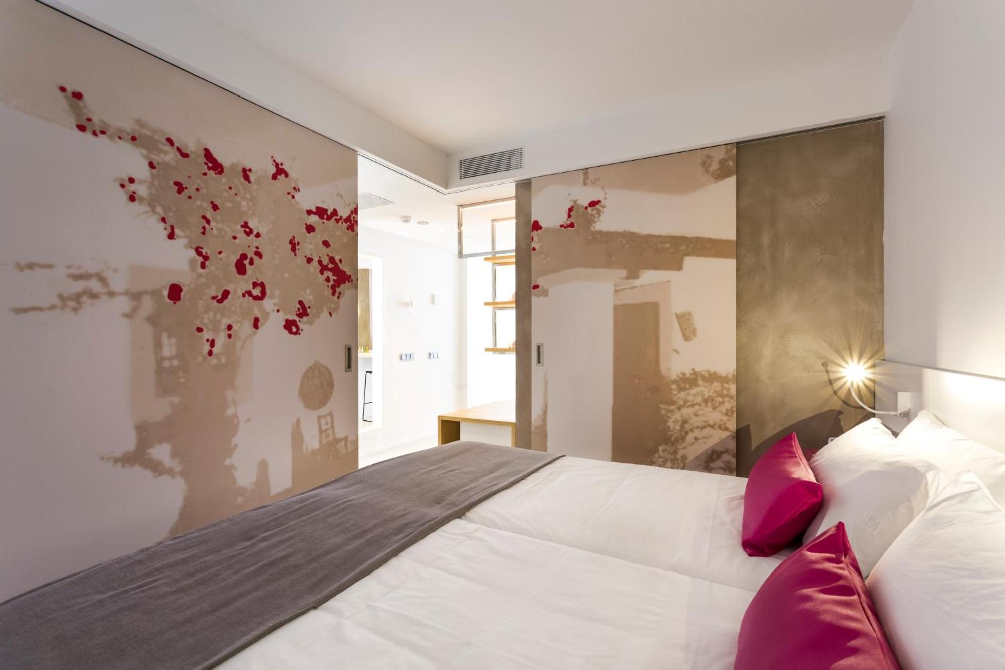 One Ibiza Suites Room photo