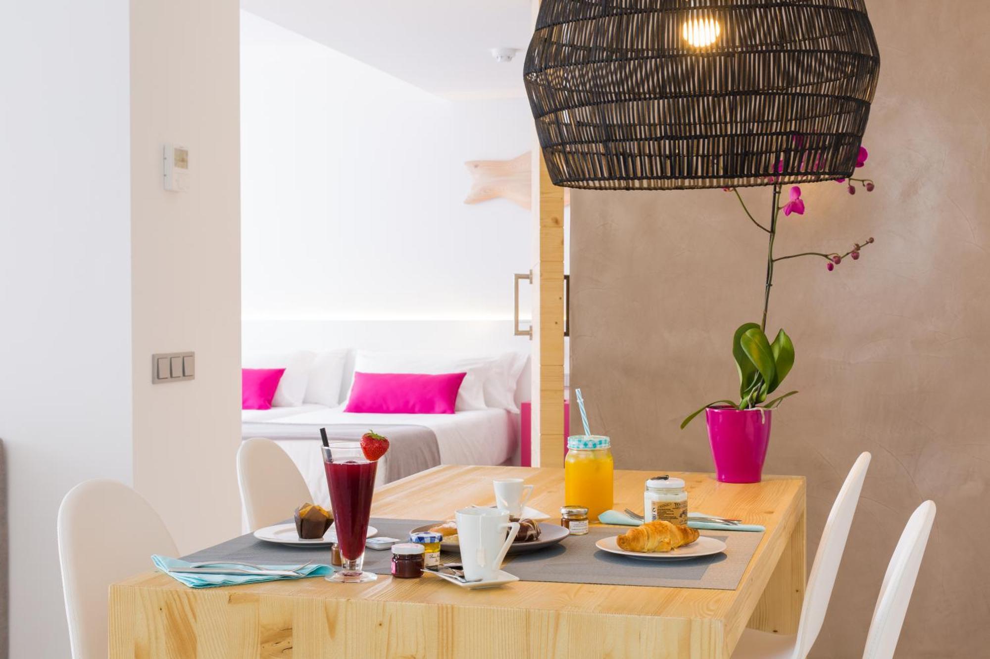 One Ibiza Suites Room photo